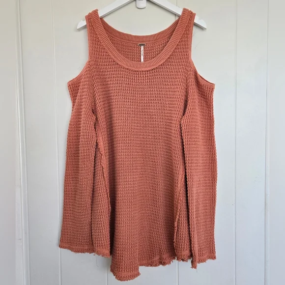 Free People Women's  Coral-Salmon Pink Cold Shoulder Knit Sweater Size M - Picture 3 of 16